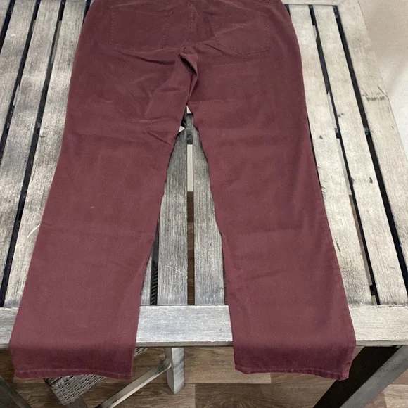 Woman’s Talbots pants straight12p - Picture 4 of 4